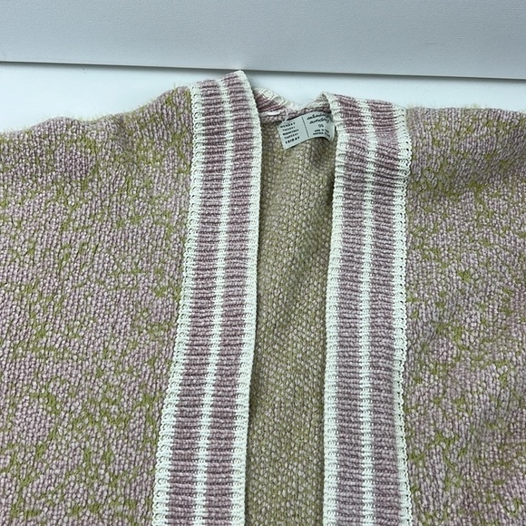 Anthropologie Saturday Sunday pink  cream chenille blanket poncho / cape - Picture 6 of 10